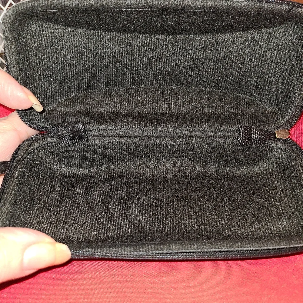 Eyeglass/shades case - Picture 3 of 3